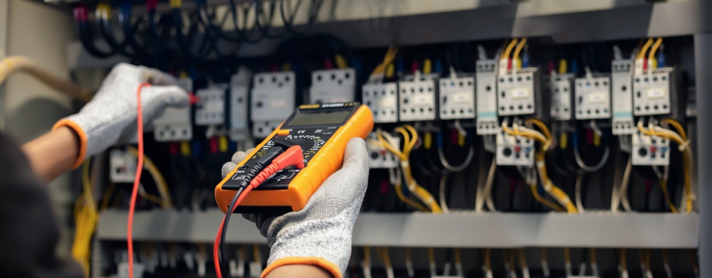 Commercial & Domestic Electricians in Manchester